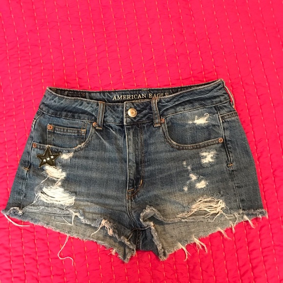 American Eagle shorts with patches size 6 - Picture 2 of 2